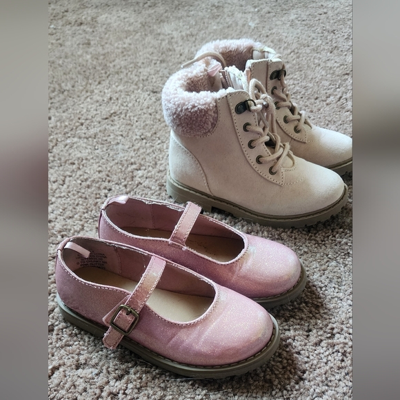 Shoe Set - Picture 2 of 6